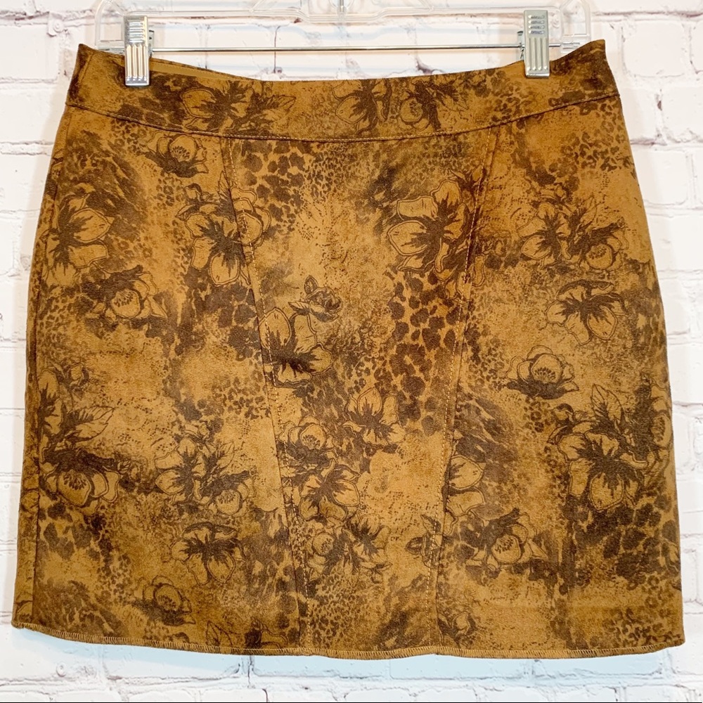Tildon brown suede floral pattern skirt